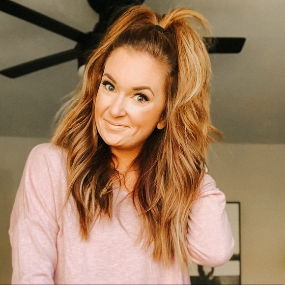 Meet your Posher, Kylie - Picture 1 of 1